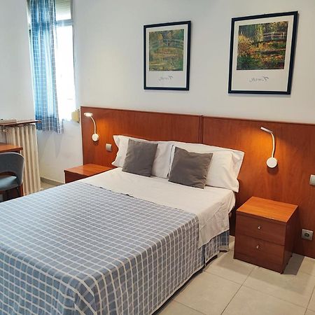 מדריד Hostal Cervantes מראה חיצוני תמונה