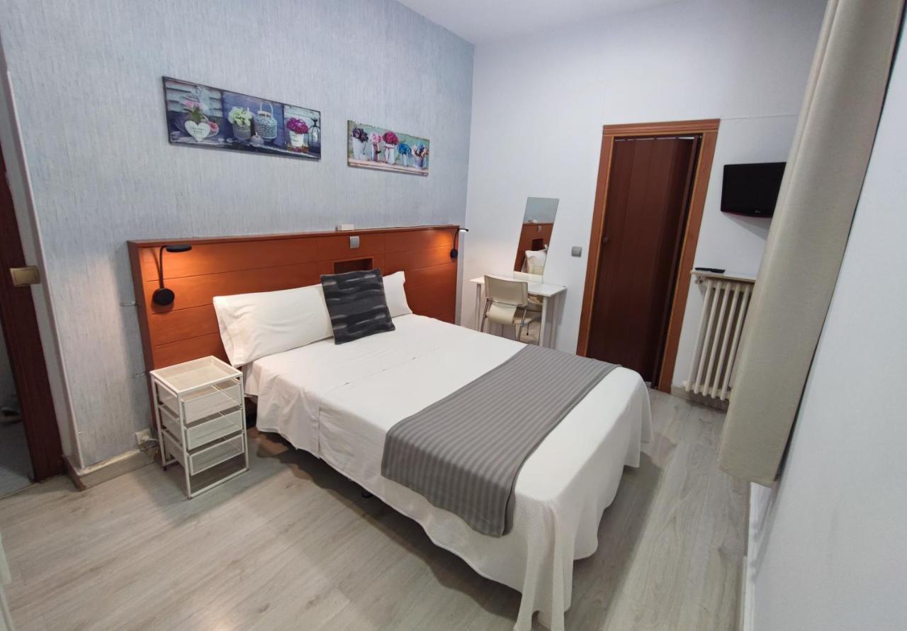 מדריד Hostal Cervantes מראה חיצוני תמונה