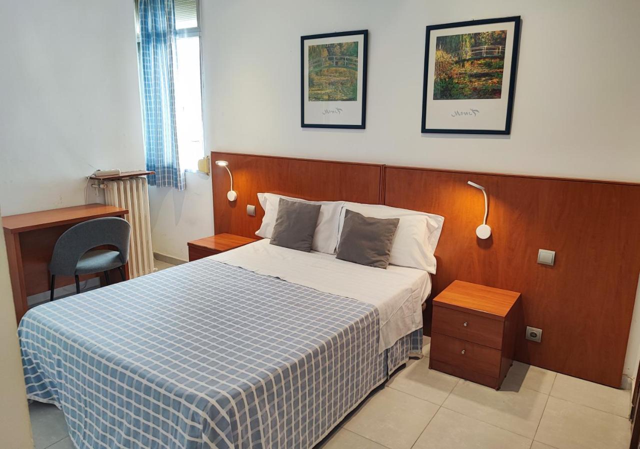 מדריד Hostal Cervantes מראה חיצוני תמונה