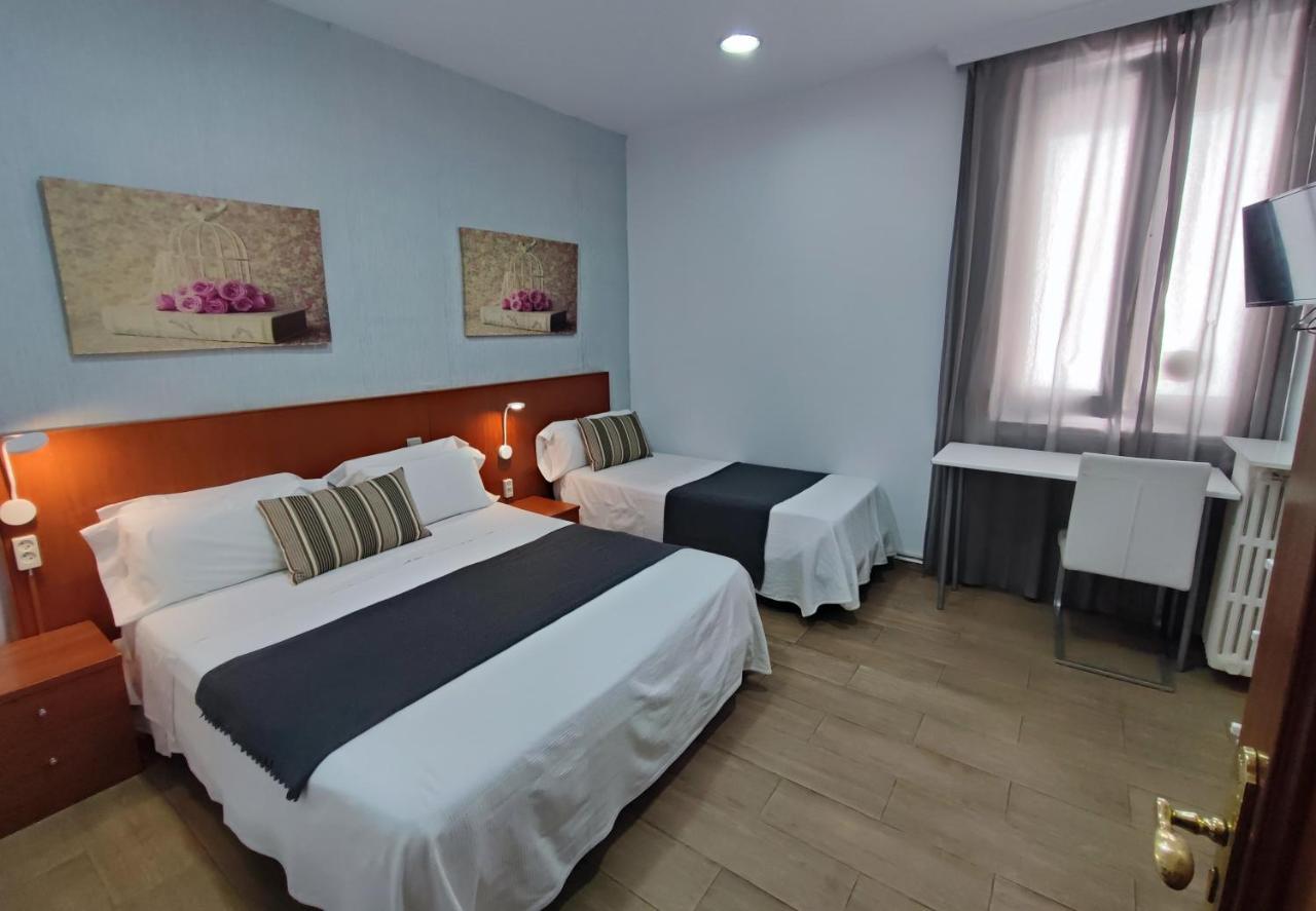 מדריד Hostal Cervantes מראה חיצוני תמונה