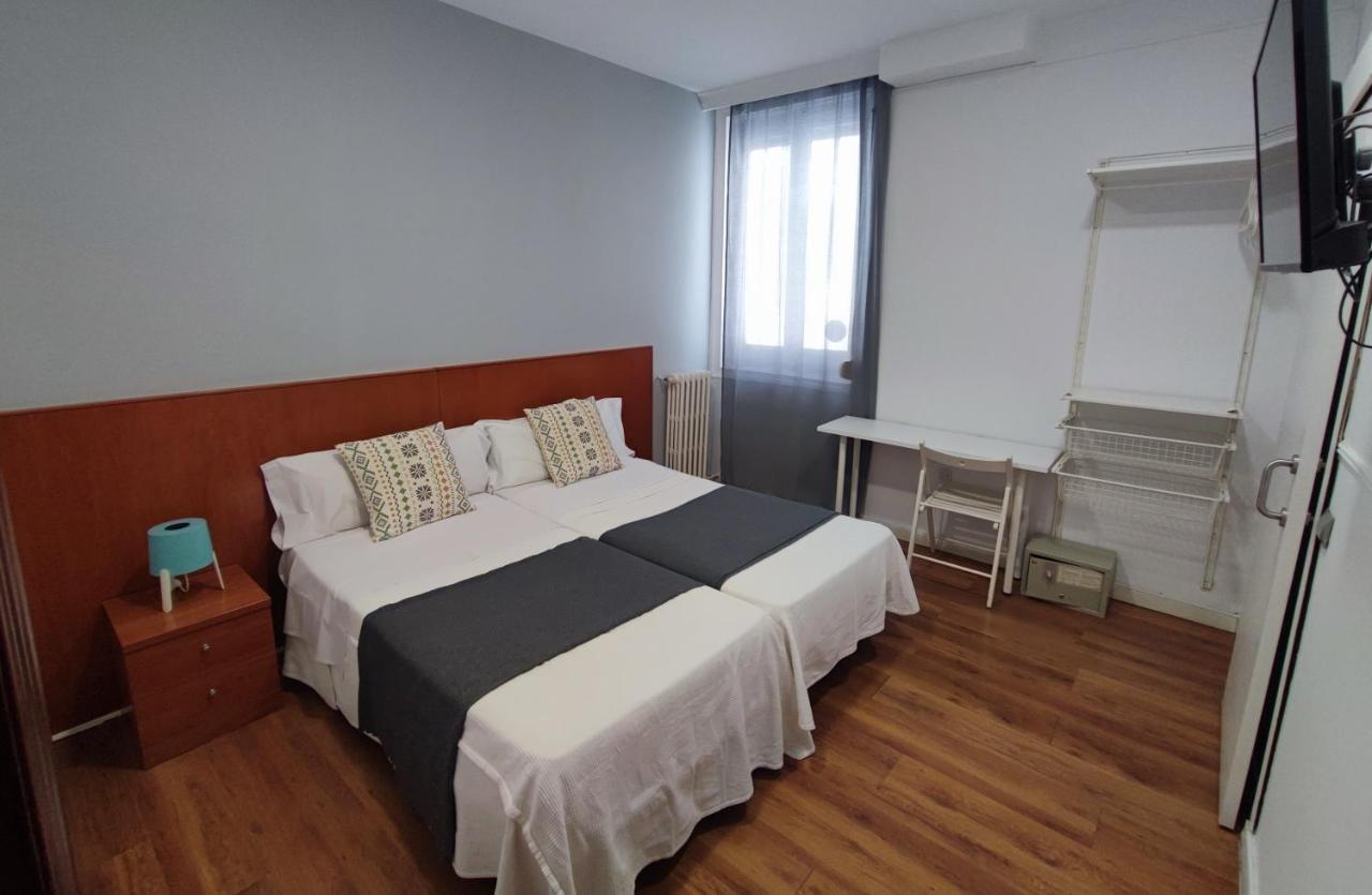 מדריד Hostal Cervantes מראה חיצוני תמונה