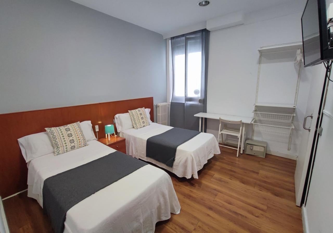 מדריד Hostal Cervantes מראה חיצוני תמונה