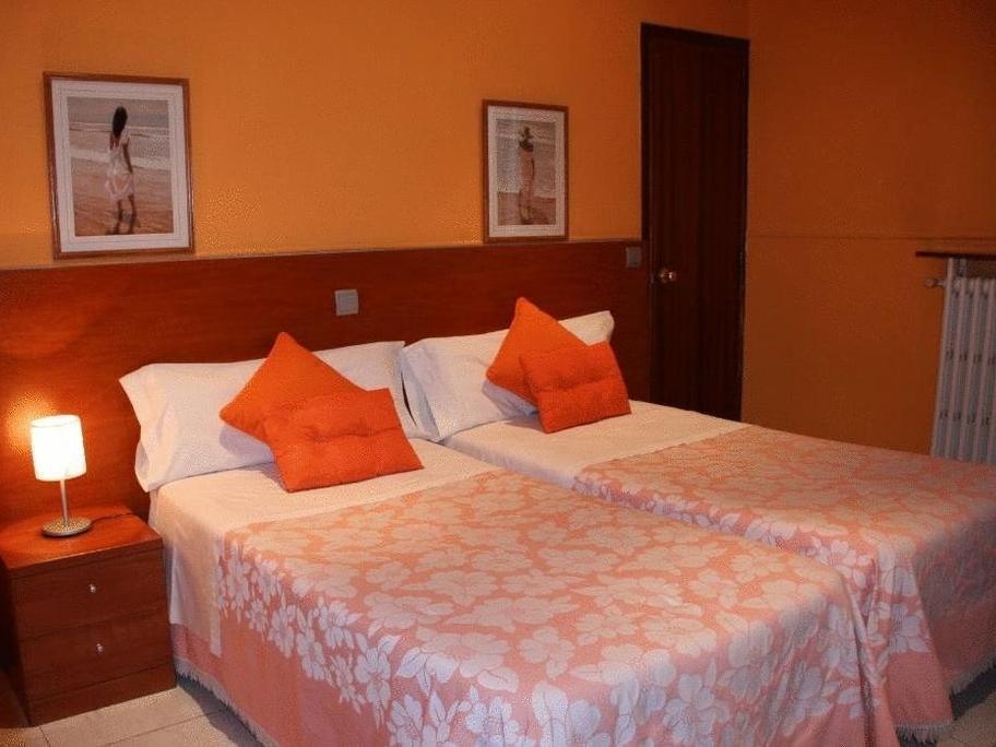 מדריד Hostal Cervantes מראה חיצוני תמונה